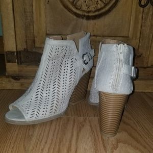 Qupid Cream Suede Booties - 7
